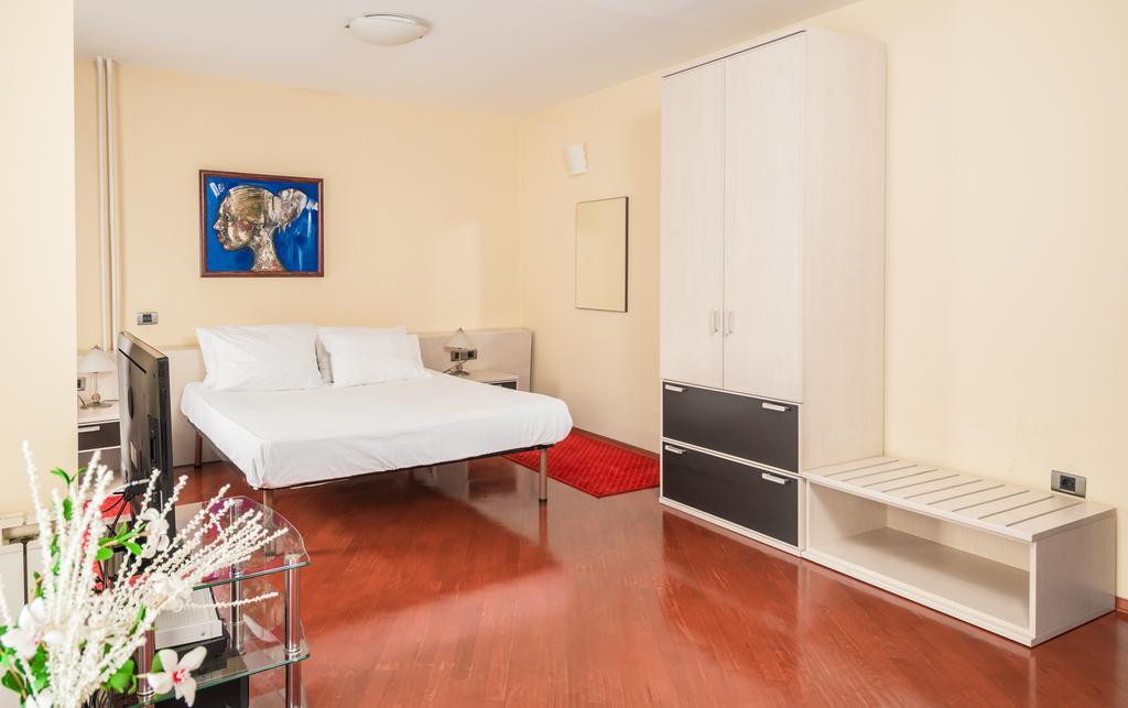 Pelister Skopje Bed & Breakfast Oda fotoğraf