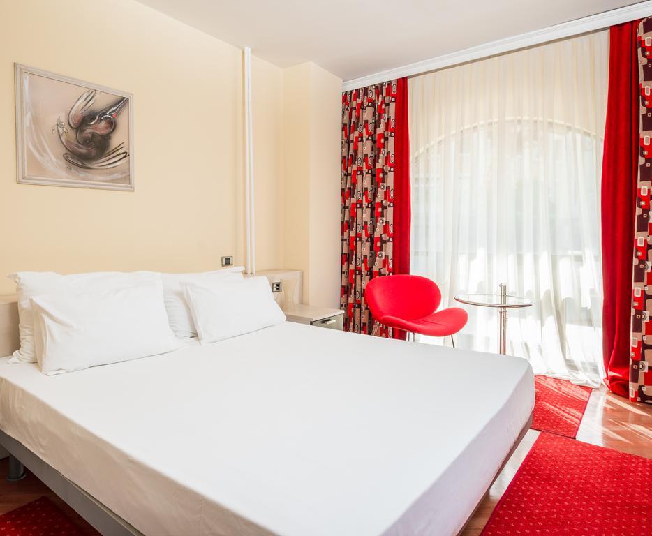 Pelister Skopje Bed & Breakfast Oda fotoğraf